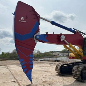 Custom manufacturing excavator mega ripper arm